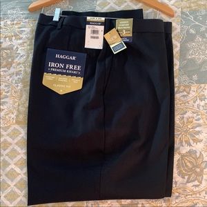 NEW- Mens Haggar Premium Khaki Pants Size 44W X 29L